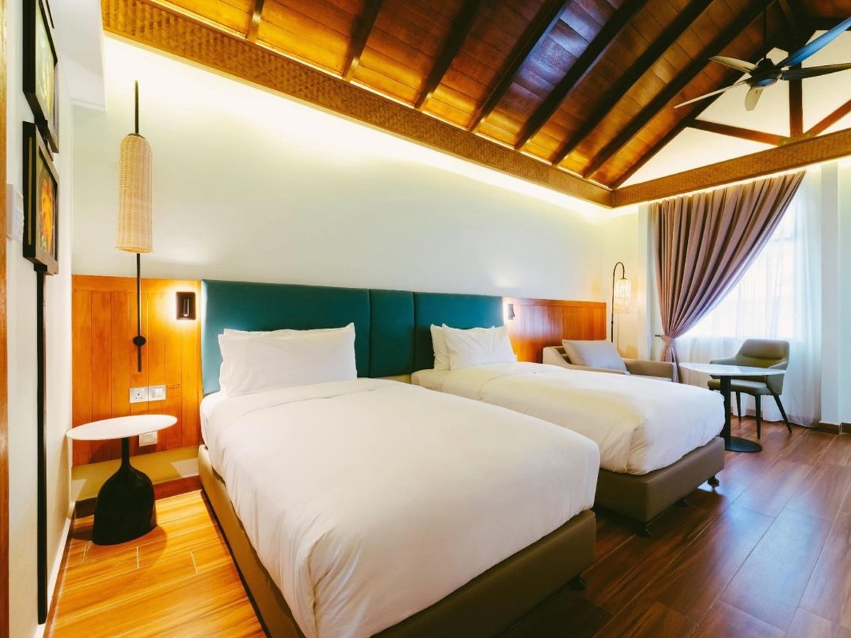A room at Borneo Beach & Mangrove Resort