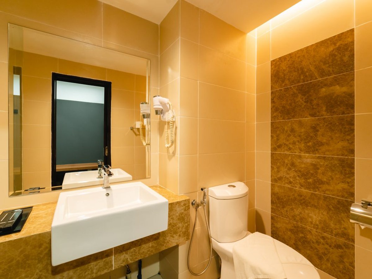 Facilities at Eminent Hotel