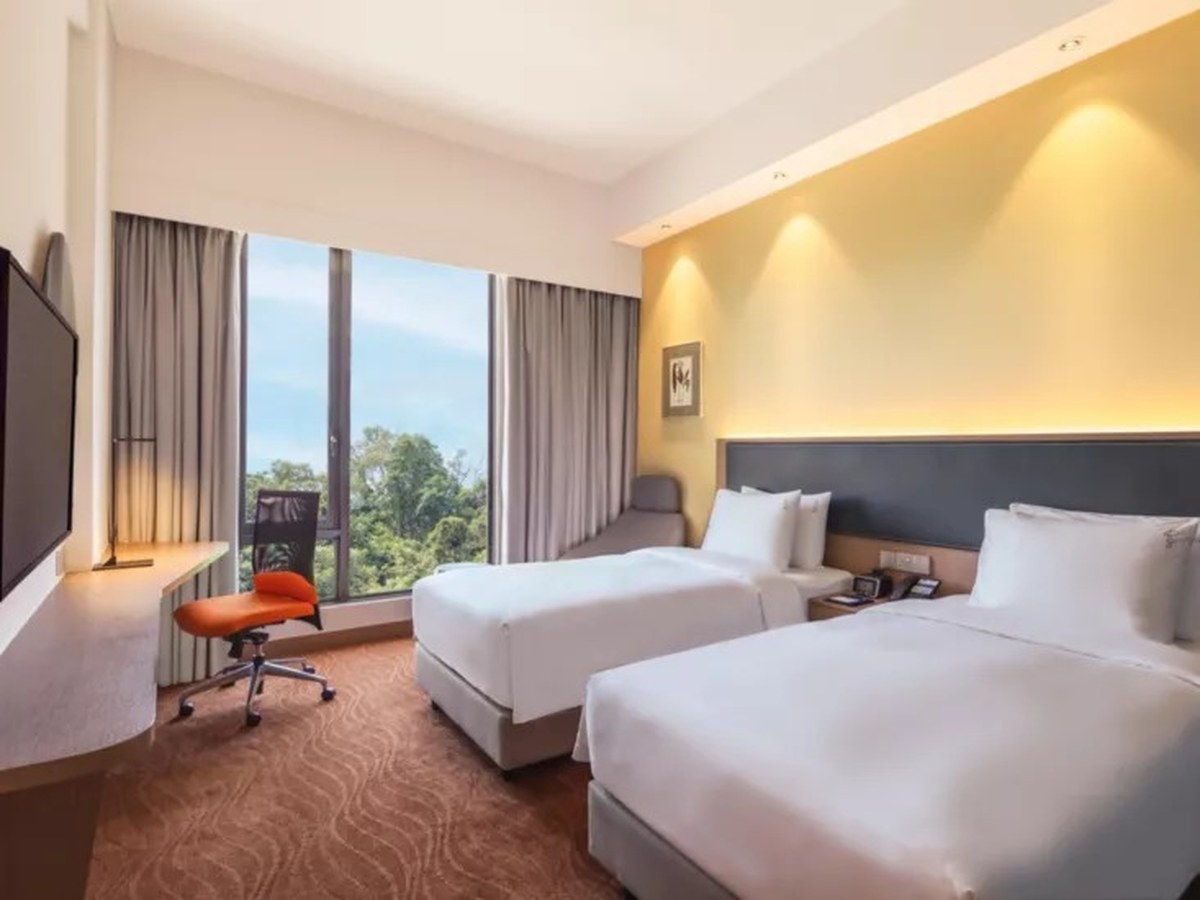 A room at Holiday Inn Express Kota Kinabalu City Centre