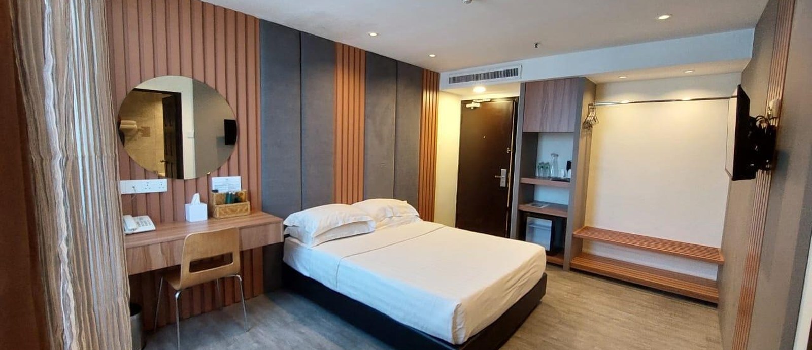 Kinabalu Daya Hotel in City centre, Kota Kinabalu
