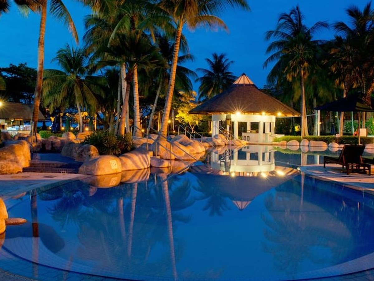 The pool at Nexus Resort & Spa Karambunai